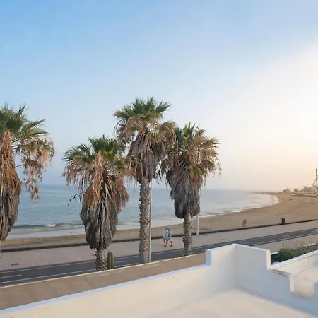La Casa De La Playa Villa Puerto del Carmen (Lanzarote)